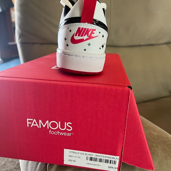 Nike Girls bling size 5 - Picture 3 of 3